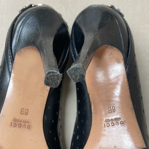 GUCCI-Authentic Vintage
Calfskin Perforated GG Reins - Picture 8 of 10